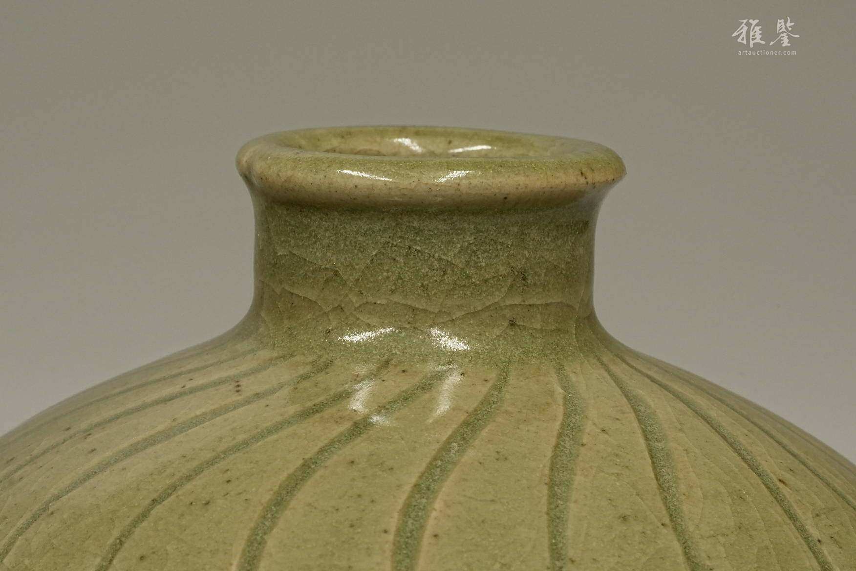 明 天龙寺龙泉青瓷梅瓶 日本桐箱附 本物保证