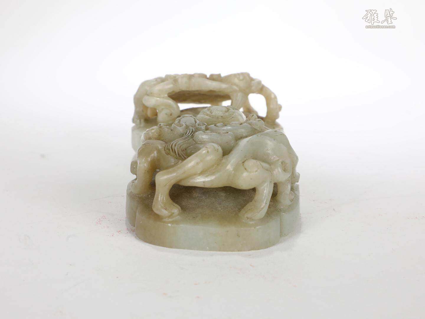 清 白玉龍紋帶扣